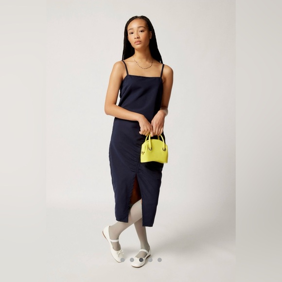 Motel Daisha Ruched Midi Dress (navy) NEW - Picture 4 of 8